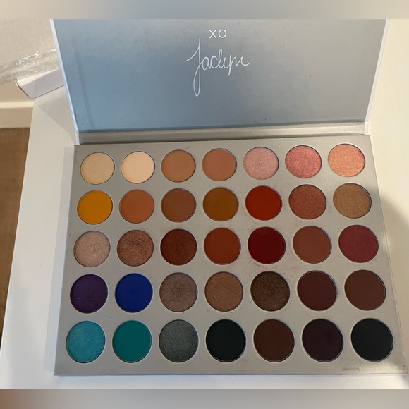 Jaclyn Hill Morphe eyeshadow palette - Picture 5 of 8